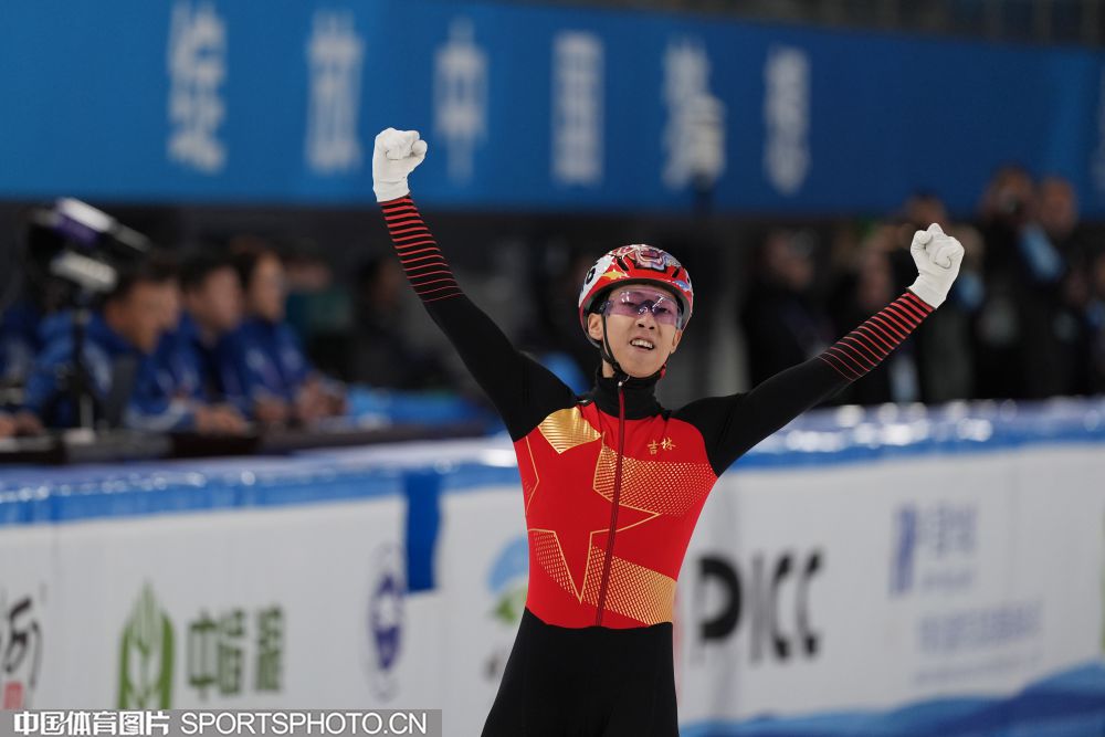 半场战报：博洛尼亚1-2克雷莫内塞，奥尔索利尼点射，瓦尔迪、帕耶罗破门